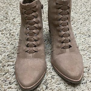 Coconuts by Matisse tan booties. Size 8.5